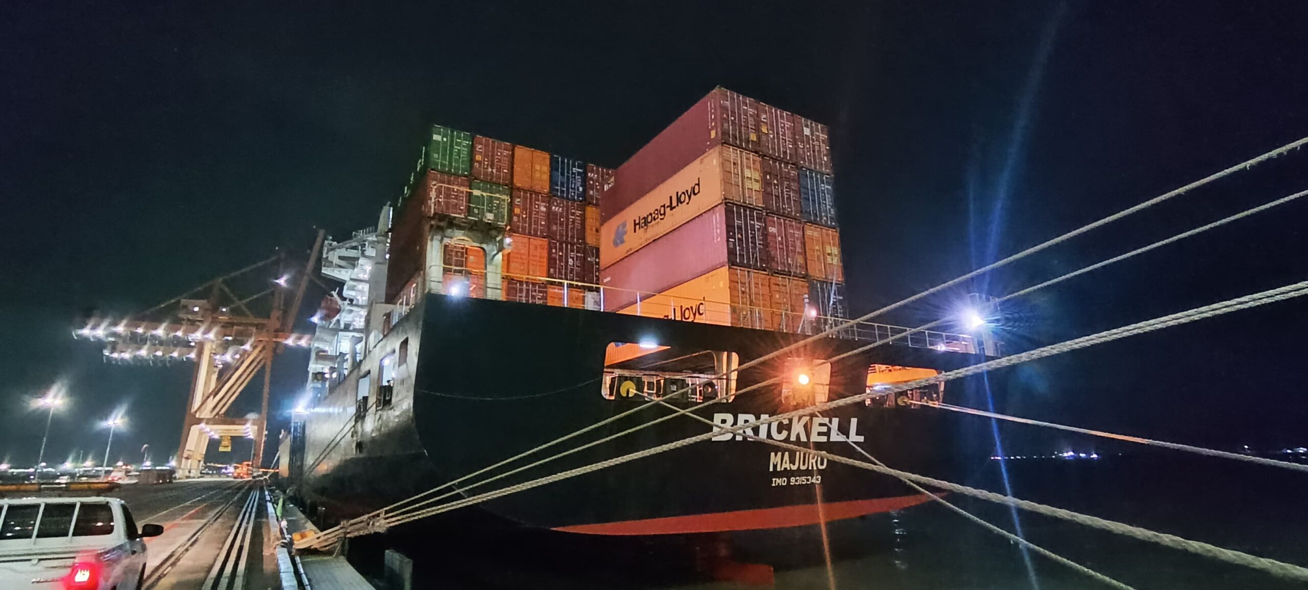 Kapal Brickell yang sandar di Dermaga Internasional TPS