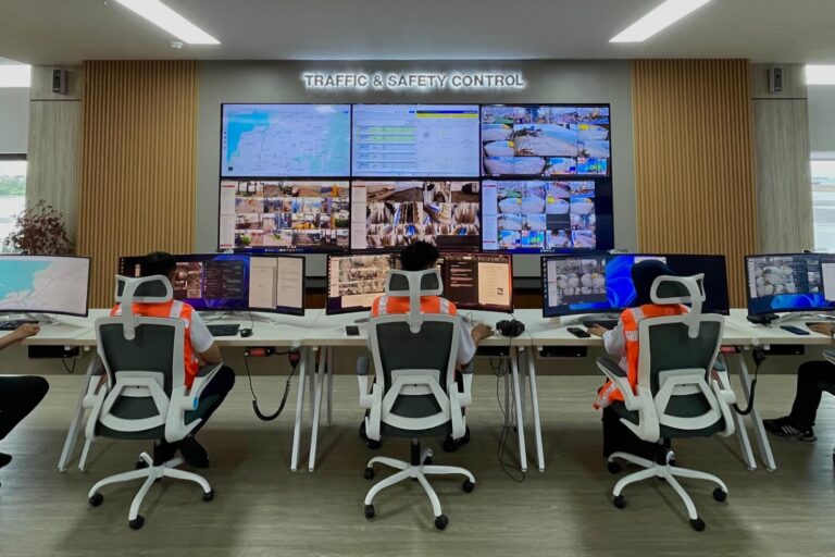 Command-Center-Pelindo.JPG