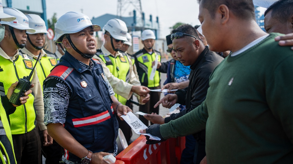 Drill-Exercise-ISPS-Code-Tim-Pengamanan-Pelabuhan-Berusaha-Menenangkan-Para-Sopir-Truk-2.jpg