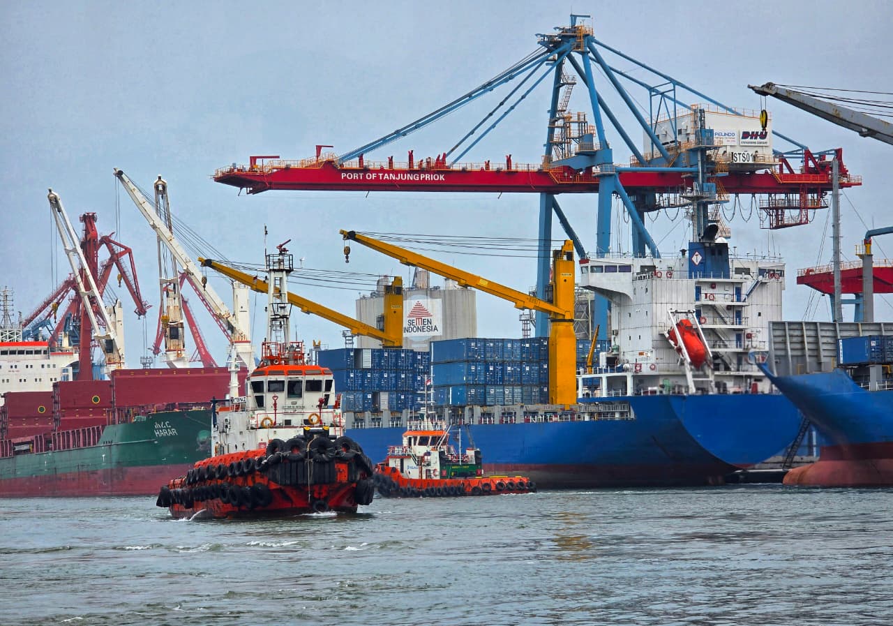 Pelindo-Regional-2-Tanjung-Priok.jpeg