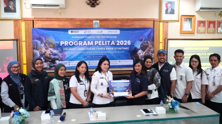 Serah-terima-simbolis-program-PELITA-Pelindo-Lingkungan-Tanpa-Anak-Stunting-2026.jpg