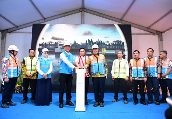 Pelindo-Luncurkan-Layanan-Onshore-Power-Supply-di-Tanjung-Priok-Dorong-Transformasi-Green-Port.jpeg