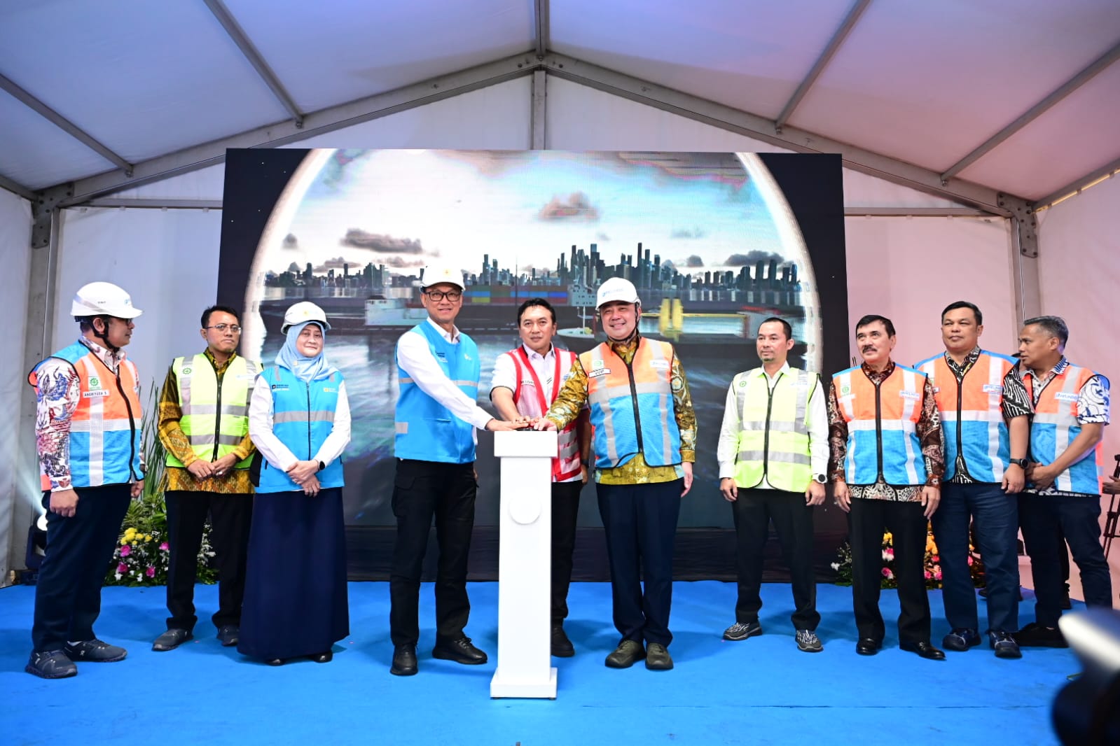 Pelindo-Luncurkan-Layanan-Onshore-Power-Supply-di-Tanjung-Priok-Dorong-Transformasi-Green-Port.jpeg