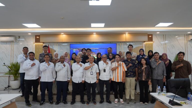 Foto-bersama-Pelindo-dengan-Bappenas-pada-Senin-26-10-di-TPS.jpeg