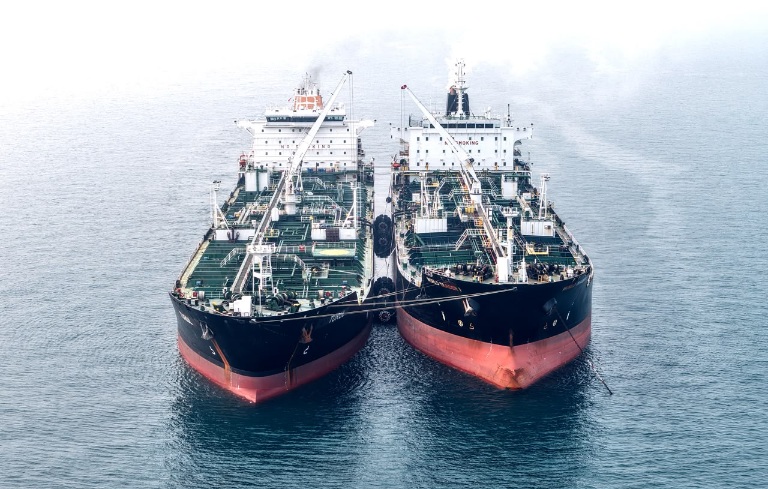Pelindo-Kembali-Layani-Ship-to-Ship-di-Nipa_.jpeg