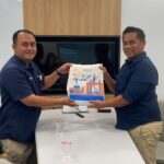 Teguh-Satriyo-Tim-Legal-TPS-sebelah-kiri-telah-melakukan-survey-kepuasan-pelanggan-terkait-pengelolaan-klaim-di-TPS-bersama-Junaedi-pengguna-jasa-dari-perusahaan-pelayaran-MSC.jpg